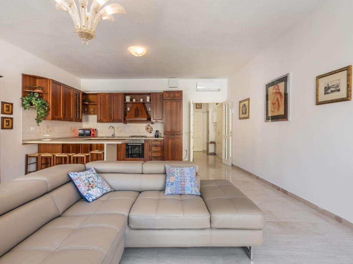 On Shopping Street Apartamento Cagliari
